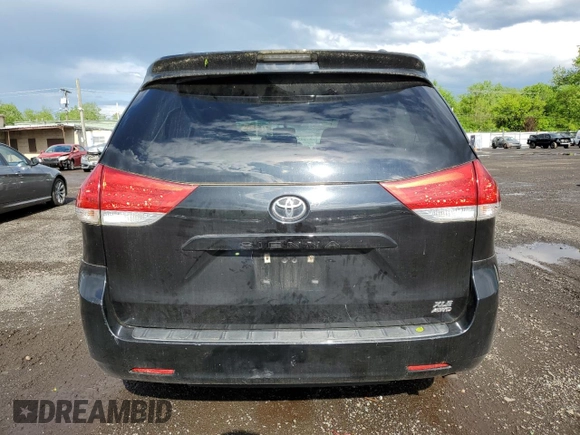 2014 Toyota Sienna Limited z VIN 5TDDK3DC5ES086024, wystawiony jako Copart lot #56299555 z przebiegiem 136 876 mil mil oraz Szkoda całkowita • Salvage title. Historia ofert i sprzedaży dostępna na DreamBid. Obrazek 6.