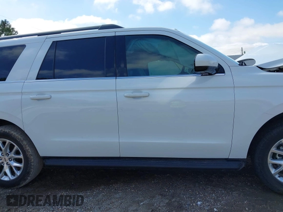 2021 Ford Expedition Max XLT z VIN 1FMJK1HT3MEA20184, wystawiony jako IAAI lot #41858965 z przebiegiem 50 548 mil mil oraz . Historia ofert i sprzedaży dostępna na DreamBid. Obrazek 13.
