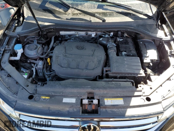 2024 Volkswagen Tiguan SEL R-Line with VIN 3VV4B7AX5RM118962, listed as a Copart auction lot 49692685 with 15,320 mi miles and Clean title. Bid and sale history available at DreamBid. Image 12.