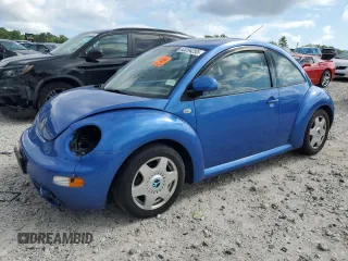 2000 Volkswagen Beetle GLS with VIN 3VWCC21C6YM486182, listed as a Copart auction lot 63204255 with 123,351 mi miles and Clean title. Bid and sale history available at DreamBid. Image 1.
