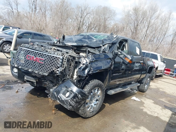 2015 GMC Sierra 2500HD available WiFi Denali with VIN 1GT120E89FF668110, listed as a IAAI auction lot 41805520 with 1 mi miles. Bid and sale history available at carsss.com. Image 15.