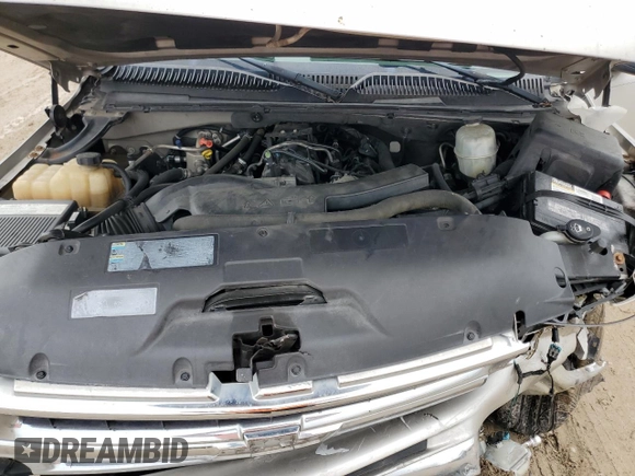 2005 Chevrolet Tahoe LS with VIN 1GNEC13T75R186414, listed as a Copart auction lot 43065675 with 267,169 mi miles and Salvage Title. Bid and sale history available at carsss.com. Image 12.