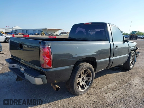 2005 Chevrolet Silverado 1500 with VIN 1GCEC14X25Z184256, listed as a IAAI auction lot 39455690 with 153,986 mi miles and . Bid and sale history available at DreamBid. Image 4.