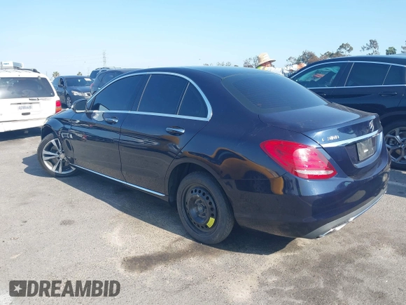 2015 Mercedes-Benz C 300 Luxury with VIN 55SWF4KB4FU041674, listed as a IAAI auction lot 42119879 with 162,017 mi miles and . Bid and sale history available at carsss.com. Image 3.
