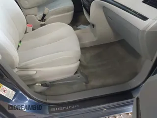 2014 Toyota Sienna L with VIN 5TDZK3DCXES434910, listed as a IAAI auction lot 41731864 with 146,161 mi miles. Bid and sale history available at carsss.com. Image 5.