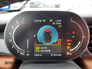 2022 MINI Convertible Cooper S z VIN WMW43DL03N3N73585, wystawiony jako Copart lot #89342955 z przebiegiem 12 548 mil mil oraz Czysty tytuł • Clean title. Historia ofert i sprzedaży dostępna na DreamBid. Obrazek 9.