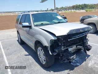 2007 Lincoln Navigator with VIN 5LMFU27587LJ06628, listed as a IAAI auction lot 42595478 with 139,217 mi miles and . Bid and sale history available at DreamBid. Image 1.