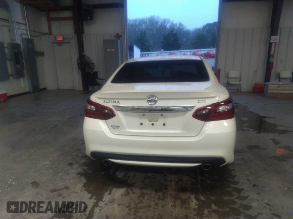 2018 Nissan Altima SR with VIN 1N4AL3AP9JC294402, listed as a IAAI auction lot 41181658 with 46,289 mi miles and . Bid and sale history available at carsss.com. Image 16.