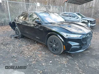 2022 Ford Mustang Mach-E California Route 1 z VIN 3FMTK2R74NMA46806, wystawiony jako IAAI lot #41230669 z przebiegiem 30 490 mil mil oraz . Historia ofert i sprzedaży dostępna na DreamBid. Obrazek 1.