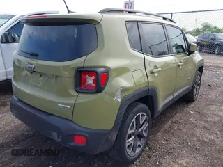 2015 Jeep Renegade Latitude with VIN ZACCJBBT6FPB28081, listed as a IAAI auction lot 42217931 with 212,027 mi miles. Bid and sale history available at carsss.com. Image 4.