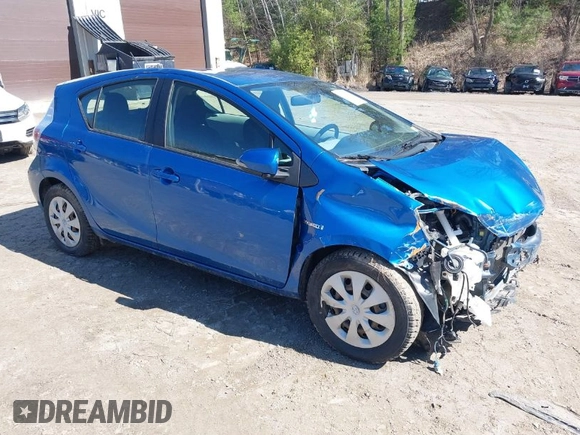 2012 Toyota Prius One z VIN JTDKDTB38C1527448, wystawiony jako IAAI lot #42070550 z przebiegiem Nie podano mil oraz . Historia ofert i sprzedaży dostępna na DreamBid. Obrazek 1.