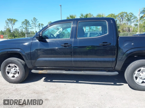 2016 Toyota Tacoma SR5 with VIN 5TFAX5GN1GX055850, listed as a IAAI auction lot 41828806 with 111,655 mi miles. Bid and sale history available at carsss.com. Image 20.