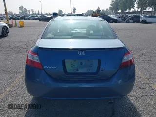 2008 Honda Civic LX с VIN 2HGFG12628H520674, выставлен на аукционе IAAI как лот 42441664 с пробегом Не указан миль и . История ставок и продаж доступна на DreamBid. Изображение 16.