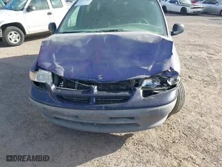 1997 Dodge Caravan SE with VIN 1B4GP44R9VB317598, listed as a IAAI auction lot 41517467 with 1 mi miles. Bid and sale history available at carsss.com. Image 6.
