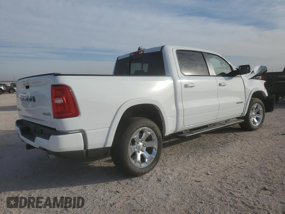 2025 Ram 1500 Big Horn z VIN 1C6SRFFP7SN564845, wystawiony jako Copart lot #47584565 z przebiegiem 2 726 mil mil oraz Szkoda całkowita • Salvage title. Historia ofert i sprzedaży dostępna na DreamBid. Obrazek 3.