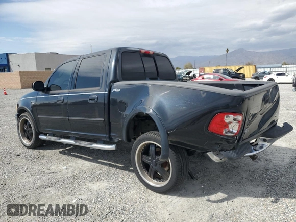 2003 Ford F-150 XLT with VIN 1FTRW07L33KB17103, listed as a Copart auction lot 49471045 with 194,367 mi miles and Salvage Title. Bid and sale history available at carsss.com. Image 2.