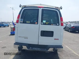 2014 GMC Savana Cargo z VIN 1GTW7FCA2E1903829, wystawiony jako IAAI lot #42432718 z przebiegiem 133 981 mil mil oraz . Historia ofert i sprzedaży dostępna na DreamBid. Obrazek 16.