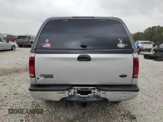 2001 Ford F-250 XL z VIN 1FTNX21F11EC28450, wystawiony jako Copart lot #51336465 z przebiegiem 341 915 mil mil oraz Czysty tytuł • Clean title. Historia ofert i sprzedaży dostępna na DreamBid. Obrazek 6.