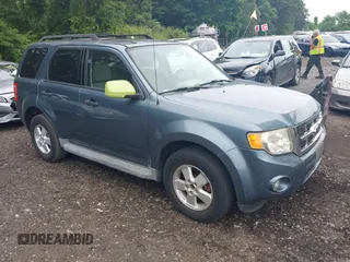 2010 Ford Escape XLT с VIN 1FMCU9DG4AKD05189, выставлен на аукционе IAAI как лот 42507467 с пробегом 83 819 миль миль и . История ставок и продаж доступна на DreamBid. Изображение 1.