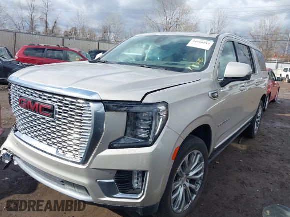 2021 GMC Yukon XL Denali with VIN 1GKS2JKL6MR373274, listed as a IAAI auction lot 41660282 with 88,373 mi miles. Bid and sale history available at carsss.com. Image 17.