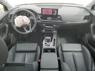 2024 Audi Q5 S line Premium Plus z VIN WA1EABFY9R2028418, wystawiony jako Copart lot #56371775 z przebiegiem 15 104 mil mil oraz Szkoda całkowita • Salvage title. Historia ofert i sprzedaży dostępna na DreamBid. Obrazek 8.