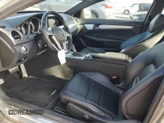 2012 Mercedes-Benz C 250 с VIN WDDGJ4HBXCF782520, выставлен на аукционе Copart как лот 64447245 с пробегом 99 742 миль миль и Списание • Salvage title. История ставок и продаж доступна на DreamBid. Изображение 7.