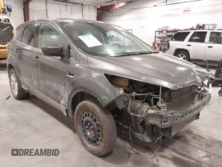 2017 Ford Escape SE z VIN 1FMCU9G91HUB08461, wystawiony jako IAAI lot #41502045 z przebiegiem 138 625 mil mil oraz . Historia ofert i sprzedaży dostępna na DreamBid. Obrazek 1.