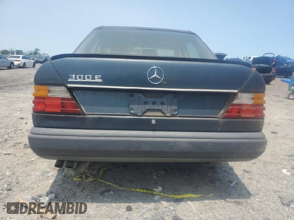 1986 Mercedes-Benz 300 E с VIN WDBEA30D8GA318345, выставлен на аукционе Copart как лот 59481785 с пробегом 47 646 миль миль и Чистый • Clean title. История ставок и продаж доступна на DreamBid. Изображение 6.