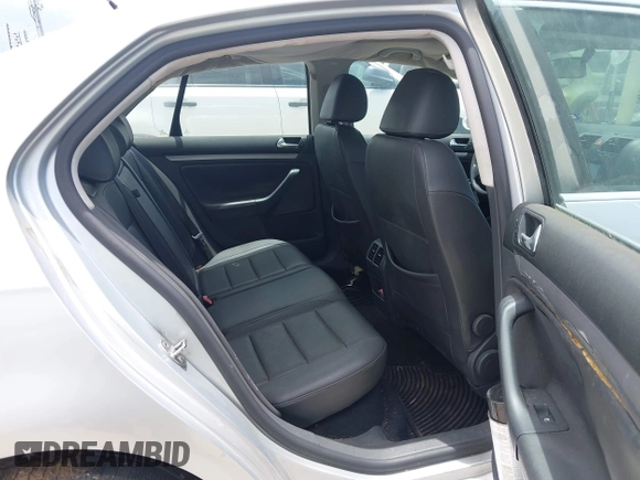 2007 Volkswagen Jetta Wolfsburg Edition with VIN 3VWEF71K87M196027, listed as a IAAI auction lot 42804650 with 205,019 mi miles and . Bid and sale history available at DreamBid. Image 8.