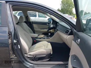 2016 Kia Optima LX z VIN 5XXGT4L37GG087200, wystawiony jako IAAI lot #42456982 z przebiegiem 86 910 mil mil oraz . Historia ofert i sprzedaży dostępna na DreamBid. Obrazek 5.