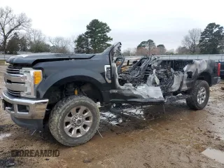 2017 Ford F-250 Lariat z VIN 1FT7W2BT0HEF35800, wystawiony jako Copart lot #45471745 z przebiegiem Nie podano mil oraz Nie do naprawy • Non repairable. Historia ofert i sprzedaży dostępna na DreamBid. Obrazek 1.