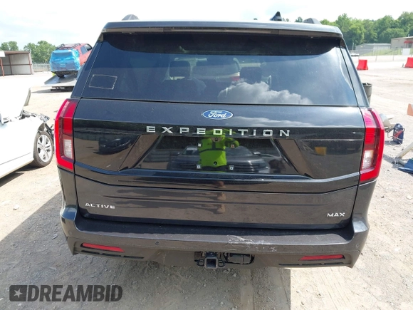 2025 Ford Expedition Max Active with VIN 1FMJK1J8XSEA26762, listed as a IAAI auction lot 42636848 with 706 mi miles and . Bid and sale history available at DreamBid. Image 16.