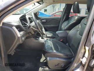 2016 Jeep Cherokee Trailhawk z VIN 1C4PJMBS3GW101588, wystawiony jako Copart lot #56738115 z przebiegiem 88 308 mil mil oraz Szkoda całkowita • Salvage title. Historia ofert i sprzedaży dostępna na DreamBid. Obrazek 7.