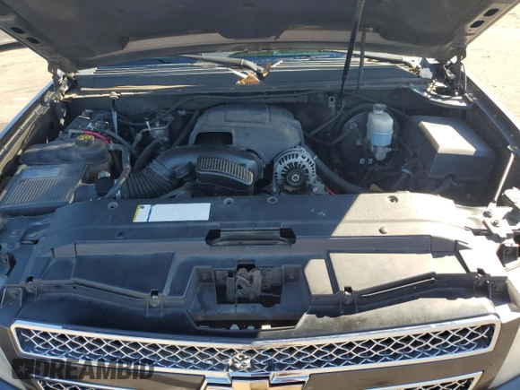 2011 Chevrolet Avalanche LT with VIN 3GNMCFE06BG168235, listed as a Copart auction lot 77015904 with 203,285 mi miles and Salvage title. Bid and sale history available at DreamBid. Image 11.