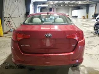 2013 Kia Optima LX z VIN 5XXGM4A75DG159462, wystawiony jako Copart lot #56678015 z przebiegiem 133 434 mil mil oraz Szkoda całkowita • Salvage title. Historia ofert i sprzedaży dostępna na DreamBid. Obrazek 6.