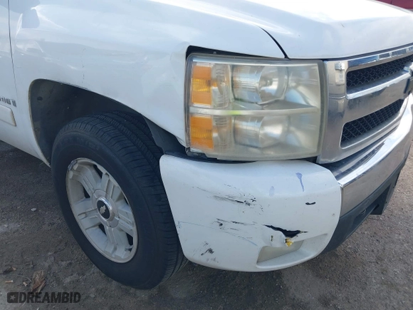 2007 Chevrolet Silverado 1500 LT w/1LT with VIN 2GCEC13C371505070, listed as a IAAI auction lot 41496659 with 179,379 mi miles. Bid and sale history available at carsss.com. Image 18.