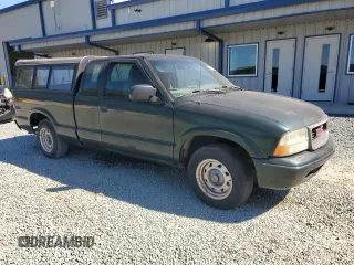 2002 GMC Sonoma SLS with VIN 1GTCS195728221658, listed as a Copart auction lot 75104184 with 122,840 mi miles and Clean Title. Bid and sale history available at carsss.com. Image 4.