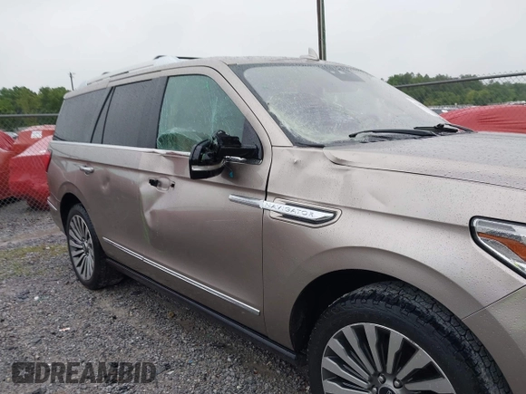 2018 Lincoln Navigator Reserve z VIN 5LMJJ2LT5JEL12492, wystawiony jako IAAI lot #42208861 z przebiegiem 186 337 mil mil oraz . Historia ofert i sprzedaży dostępna na DreamBid. Obrazek 6.