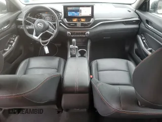 2024 Nissan Altima SR z VIN 1N4BL4CVXRN432065, wystawiony jako Copart lot #58750405 z przebiegiem 21 791 mil mil oraz Czysty tytuł • Clean title. Historia ofert i sprzedaży dostępna na DreamBid. Obrazek 8.