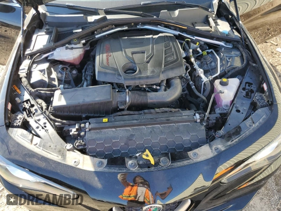 2017 Alfa Romeo Giulia with VIN ZARFAEBN6H7555864, listed as a Copart auction lot 85322834 with 13,901 mi miles and Salvage Title. Bid and sale history available at carsss.com. Image 11.