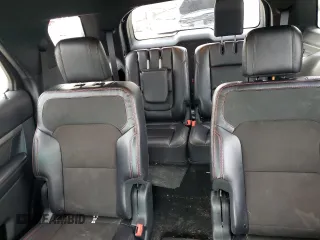 2019 Ford Explorer XLT z VIN 1FM5K8DH4KGA20515, wystawiony jako Copart lot #45555215 z przebiegiem 90 219 mil mil oraz Szkoda całkowita • Salvage title. Historia ofert i sprzedaży dostępna na DreamBid. Obrazek 10.
