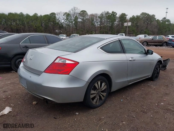 2008 Honda Accord Cpe LX-S with VIN 1HGCS12348A015080, listed as a IAAI auction lot 41569271 with 207,767 mi miles. Bid and sale history available at carsss.com. Image 4.