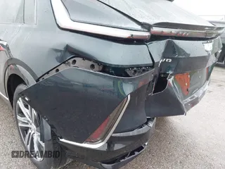 2024 Cadillac LYRIQ Luxury z VIN 1GYKPPRL5RZ129185, wystawiony jako IAAI lot #40825414 z przebiegiem 621 mil mil oraz . Historia ofert i sprzedaży dostępna na DreamBid. Obrazek 19.