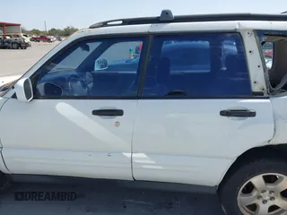 2001 Subaru Forester S w/Premium Pkg with VIN JF1SF65651H712410, listed as a IAAI auction lot 41782201 with 148,966 mi miles. Bid and sale history available at carsss.com. Image 15.