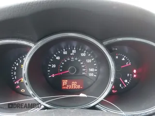 2013 Kia Sorento LX with VIN 5XYKTDA21DG348056, listed as a IAAI auction lot 42020513 with 233,308 mi miles. Bid and sale history available at carsss.com. Image 7.