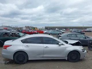 2015 Nissan Altima 2.5 S with VIN 1N4AL3AP4FN354906, listed as a IAAI auction lot 41840630 with 169,130 mi miles. Bid and sale history available at carsss.com. Image 14.