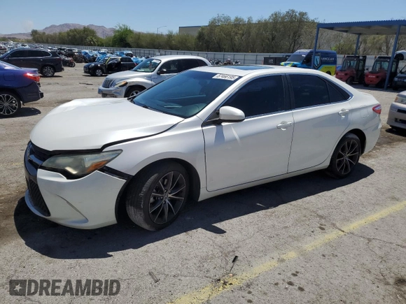 2015 Toyota Camry XLE z VIN 4T1BF1FK1FU020874, wystawiony jako Copart lot #57466195 z przebiegiem 123 881 mil mil oraz Szkoda całkowita • Salvage title. Historia ofert i sprzedaży dostępna na DreamBid. Obrazek 1.