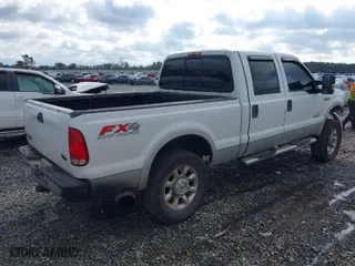 2007 Ford Super Duty F-250 XL with VIN 1FTSW21P17EB44474, listed as a IAAI auction lot 41040866 with 332,700 mi miles. Bid and sale history available at carsss.com. Image 4.