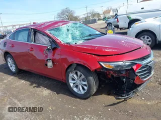 2022 Chevrolet Malibu LT with VIN 1G1ZD5ST4NF104245, listed as a IAAI auction lot 41936539 with 21,697 mi miles and . Bid and sale history available at DreamBid. Image 1.