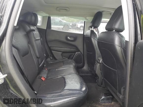 2018 Jeep Compass Latitude z VIN 3C4NJDBB5JT100723, wystawiony jako Copart lot #56203895 z przebiegiem Nie podano mil oraz Szkoda całkowita • Salvage title. Historia ofert i sprzedaży dostępna na DreamBid. Obrazek 11.